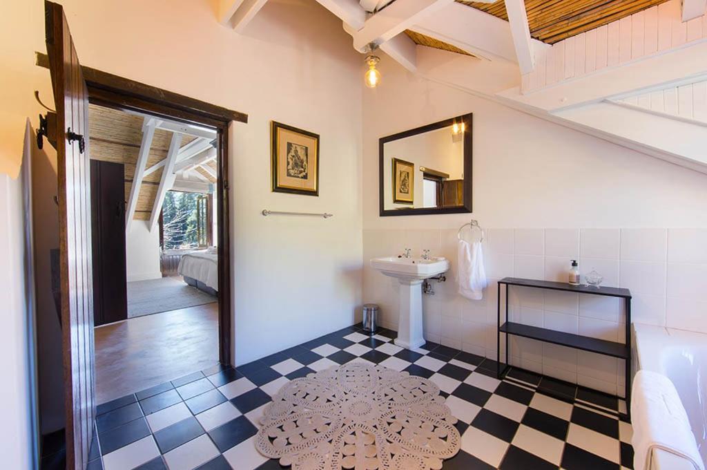 Bartinney Private Cellar Banhoek Stellenbosch Buitenkant foto